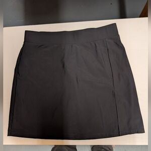 89th & Madison Black Dri Fit Skort